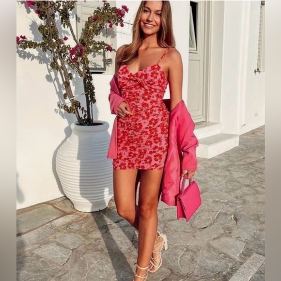 Zara Dresses & Skirts - Zara Womens Pink‎ Red Floral Ruched Bodycon Mini Dress Sz Med Summer 💕
